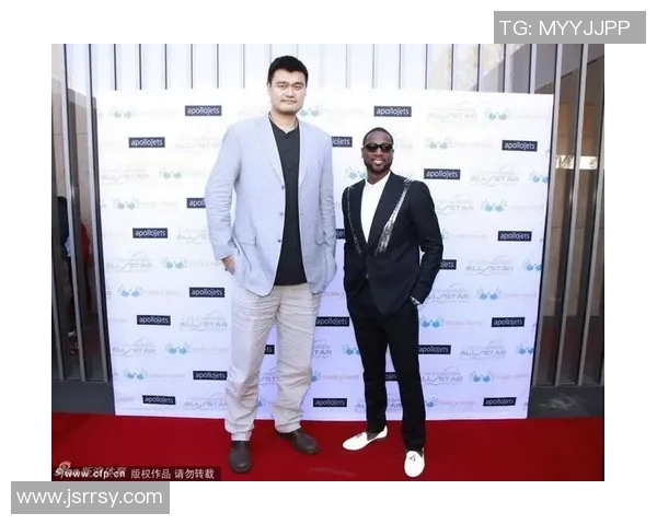 姚明与各界明星合影全记录展现篮球巨星的魅力与友谊 姚明与各界明星合影全记录展现篮球巨星的魅力与友谊