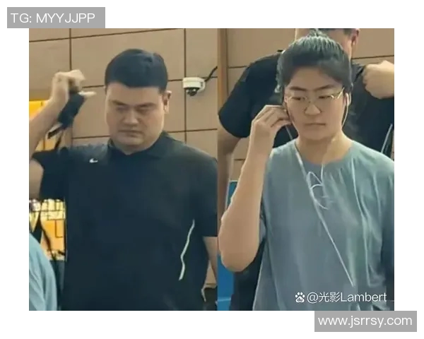 在安检时偶遇姚明的那些趣事与感悟