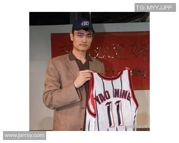 姚明捏球的背后故事：从篮球巨星到技艺传承的文化象征