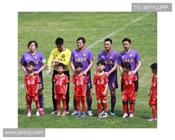 香港足球明星男球员全名单及其成就分析